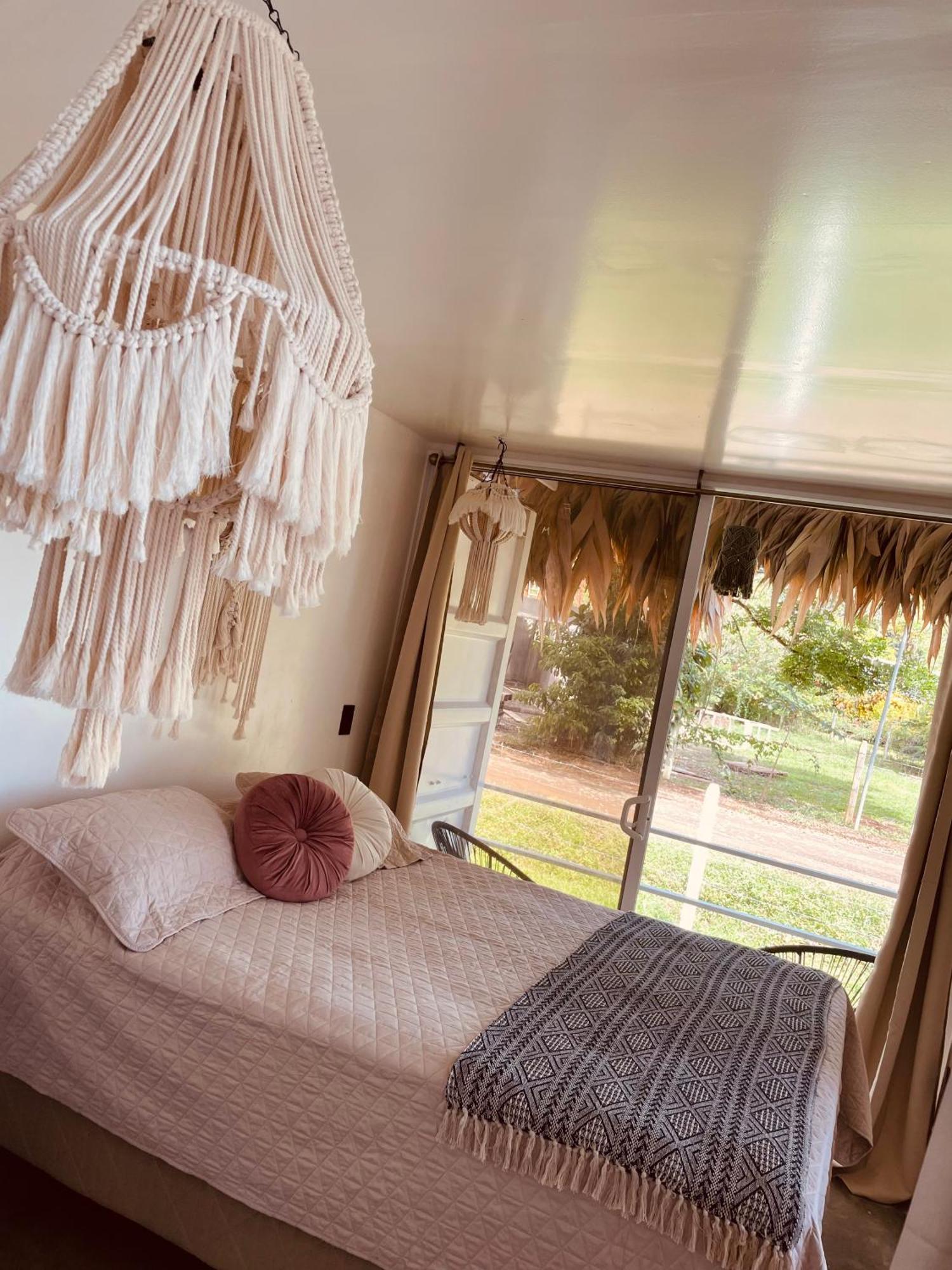 Casa Luce Bed & Breakfast Puerto Viejo de Talamanca Ngoại thất bức ảnh